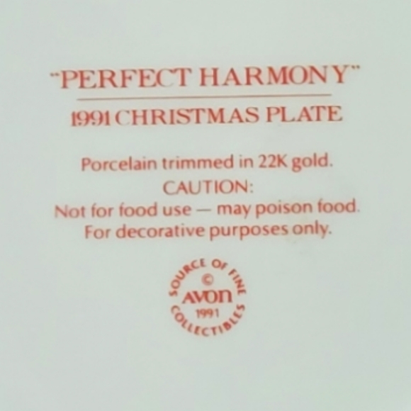 Vtg Avon Christmas 91 Perfect Harmony Porcelain Gold Trim Plate - Picture 3 of 3